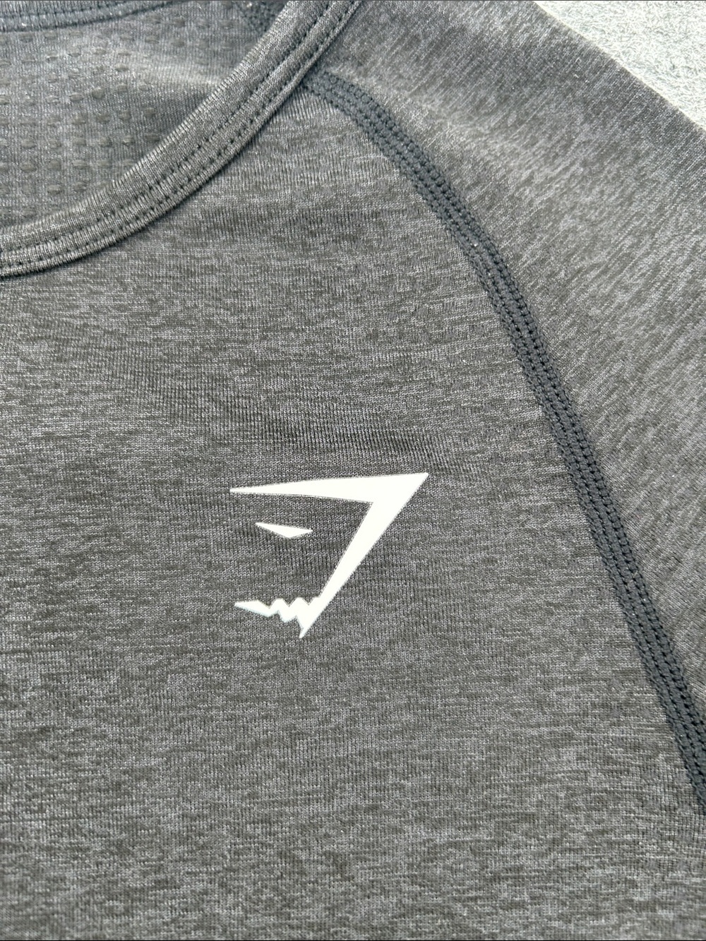 Gymshark Women's Black Cropped Long-Sleeve Seamless Top - Picture 2 of 8